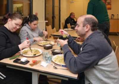 Repas sur une table de 4 au FAH